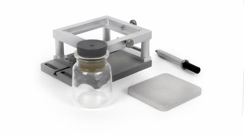 The complete set of accessories needed to measure Bloom strength to industry standards